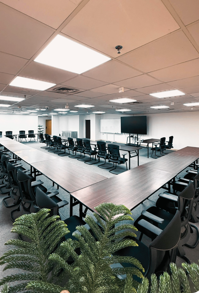 Furnished meeting room and offices for clients